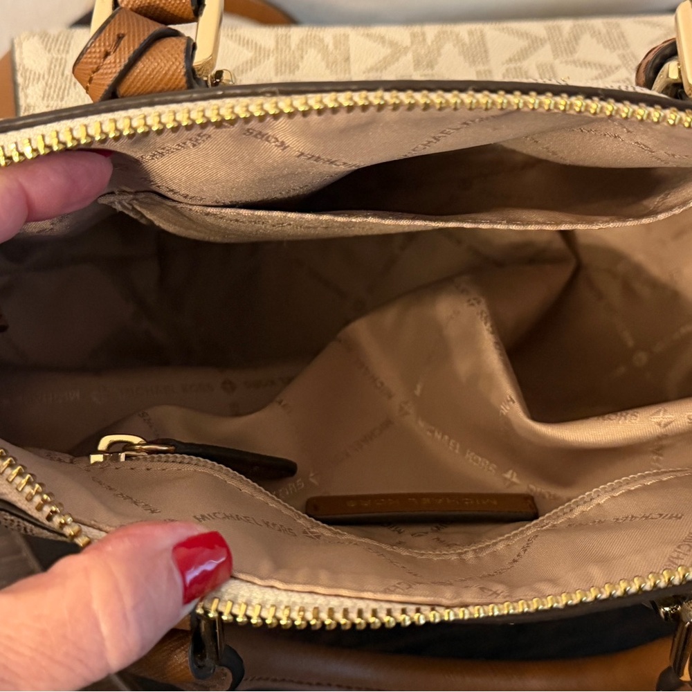 Michael Kors Tan and Cream Satchel - Picture 5 of 6